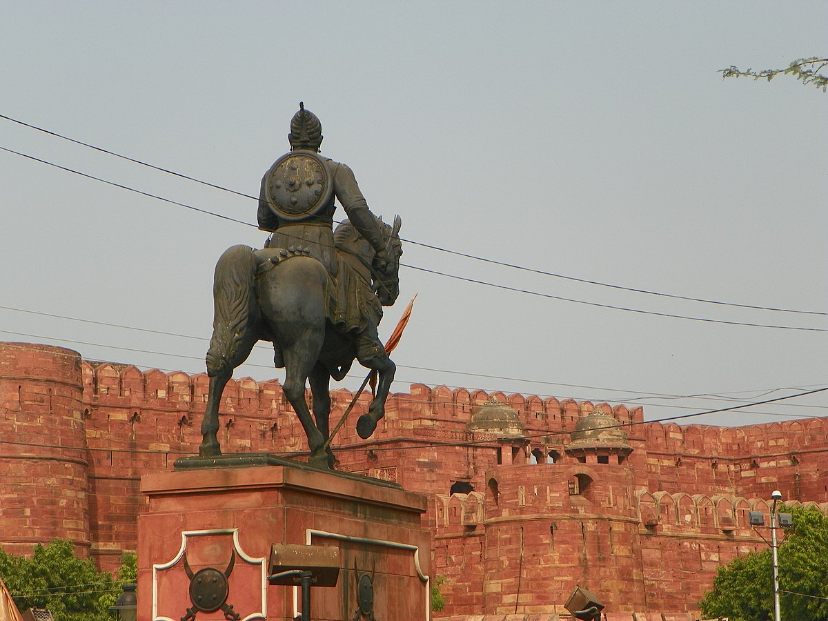 Shivaji monument infront of Red Fort agra eduat10